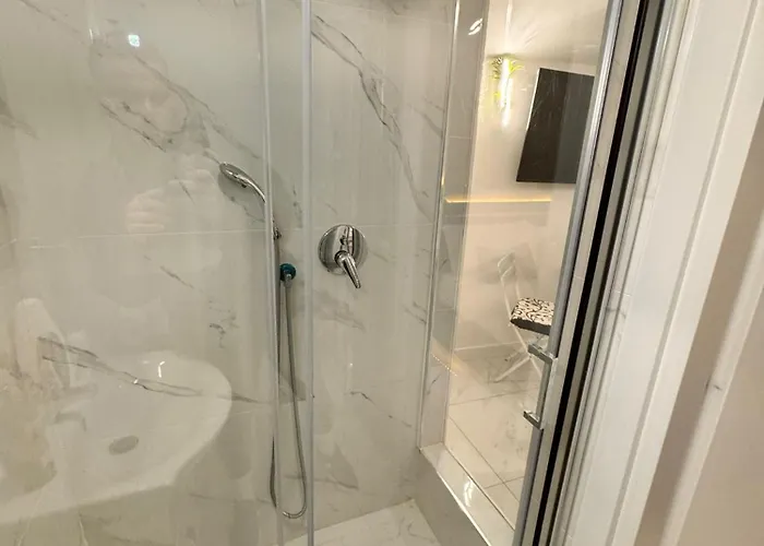 House Luxury Toto